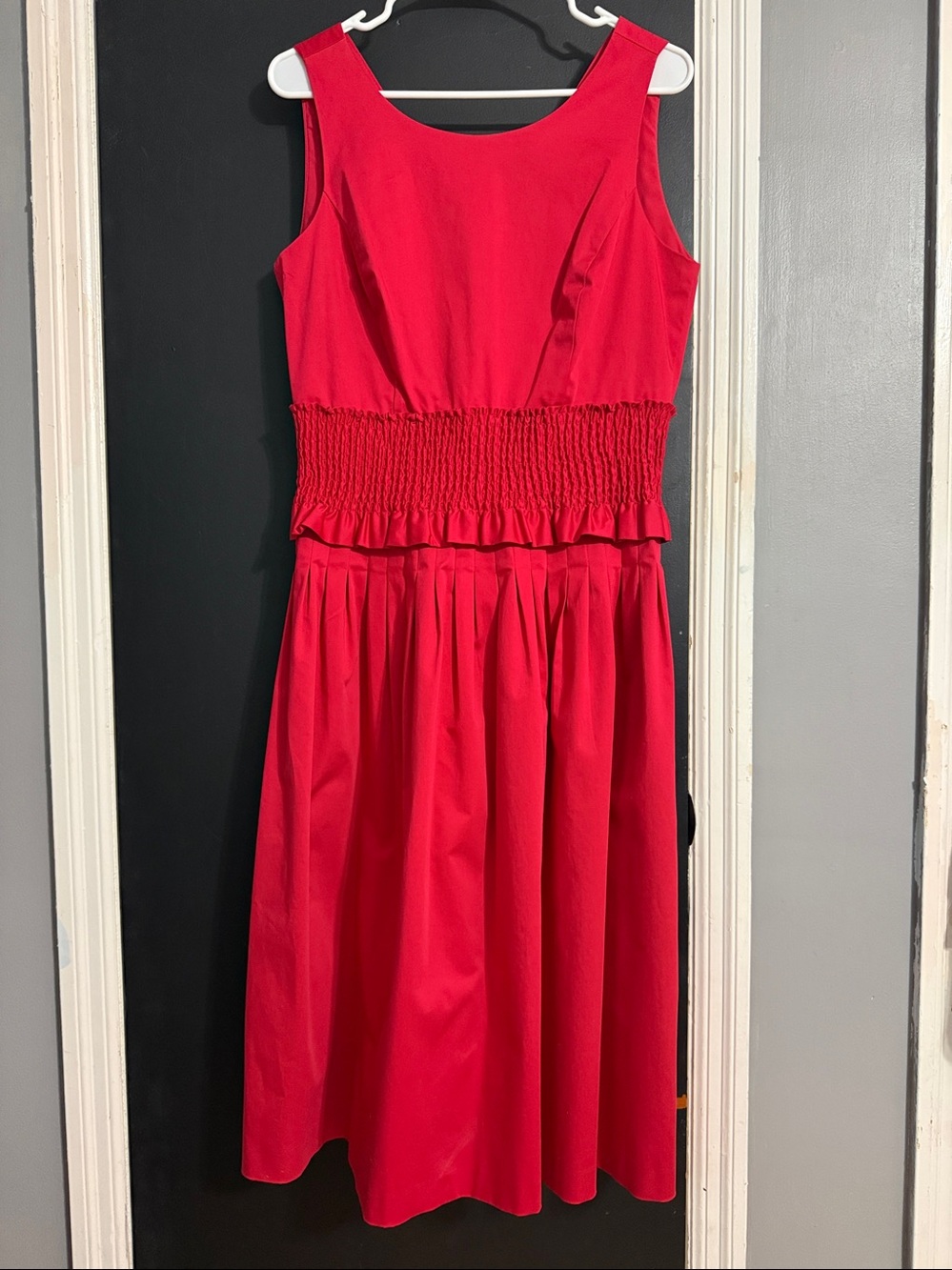 Antonio Melani Galeo Red Smocked Midi Dress Size: 8 - Picture 3 of 9